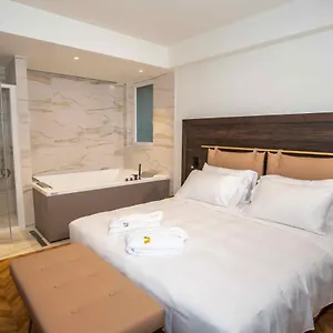 Jacuzzi By Enjoy Garda Appartamento Peschiera del Garda